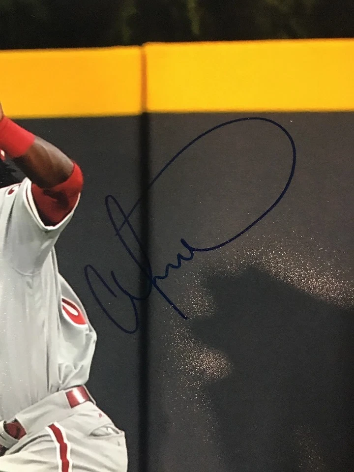 Odubel Herrera Autograph Signed Phillies 16x20 Photo JSA - Image 2 of 4