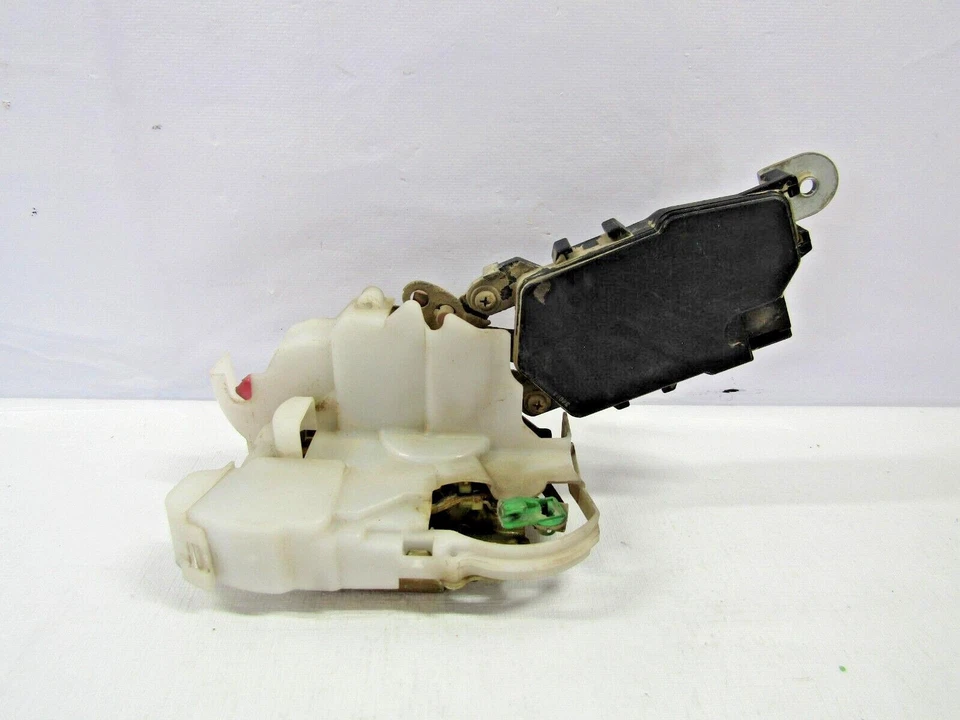 Actuador de liberación de pestillo de cerradura de puerta delantera derecha Subaru Legacy Outback 2000-2004 OEM Foto 3 de 3