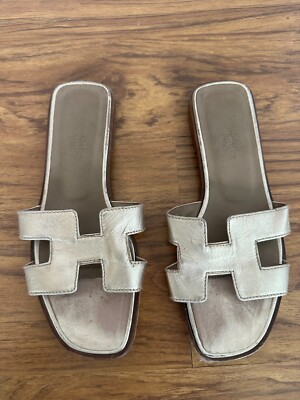HERMES Leather Oran Sandals Size 35 EU Silver