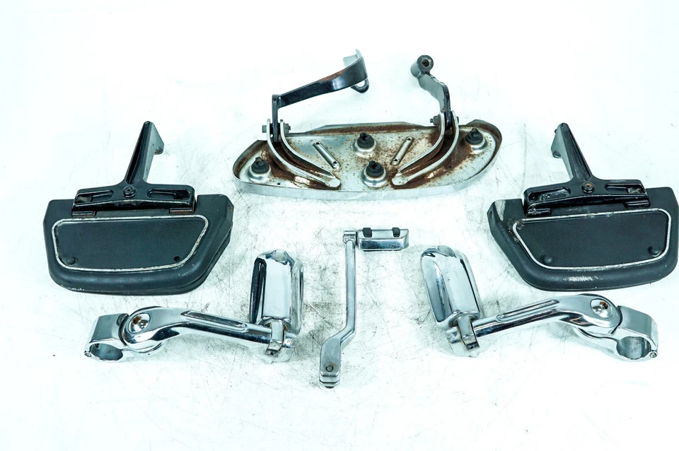 Harley Road Glide Touring 09 OEM piso izquierdo pasajero reposapiés clavijas 1306 Foto 2 de 4