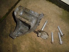 Vauxhall Vectra C VXR 2.8 V6 Engine Mount Plate / Support and Bolts