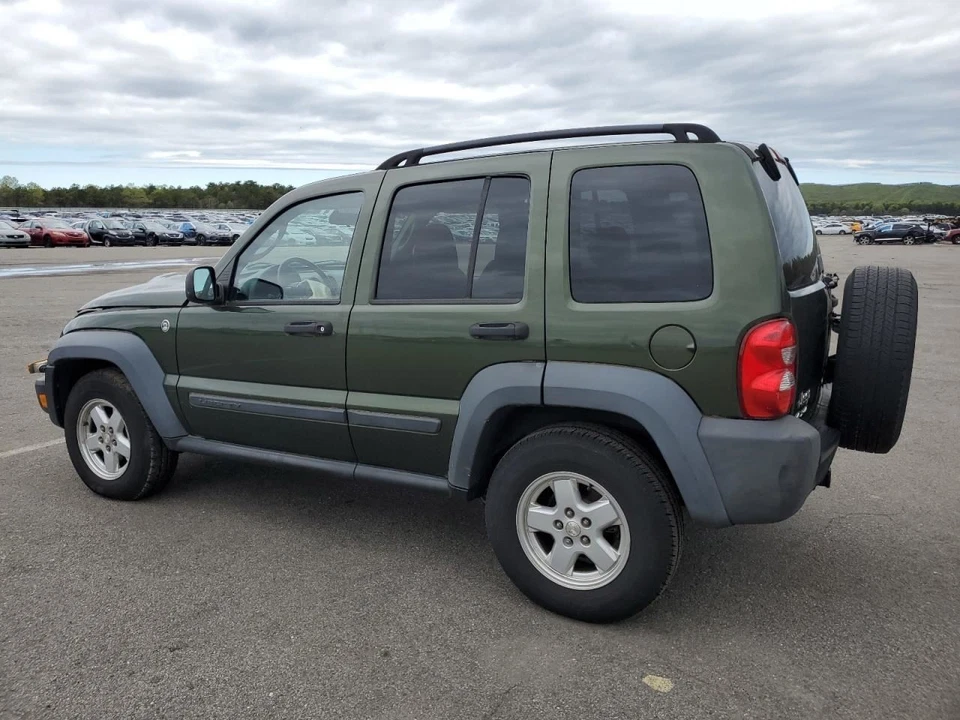 (LOCAL PICKUP ONLY) Rear Back Door Fits 03-07 LIBERTY 811862 Foto 2 de 4