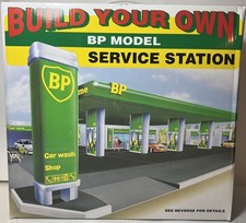 Vintage 1995 Build Your Own BP Model Service Station, Snap Together