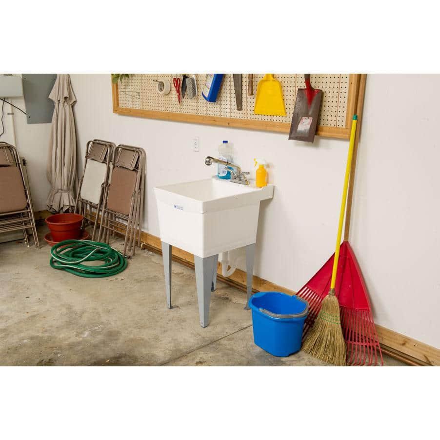 Utilatub 18 Gallon 24 In. X 20 In. Freestanding Laundry/Utility Sink In White