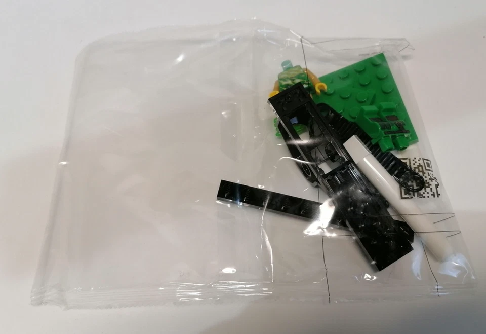 LEGO Ninjago 70681 Spinjitzu Slam - Lloyd, photo 4 sur 5