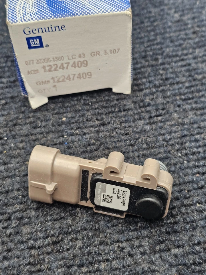 Sensor de presión del tanque de combustible GM 12247409 para Chevrolet Silverado 1500 2008 Foto 3 de 4