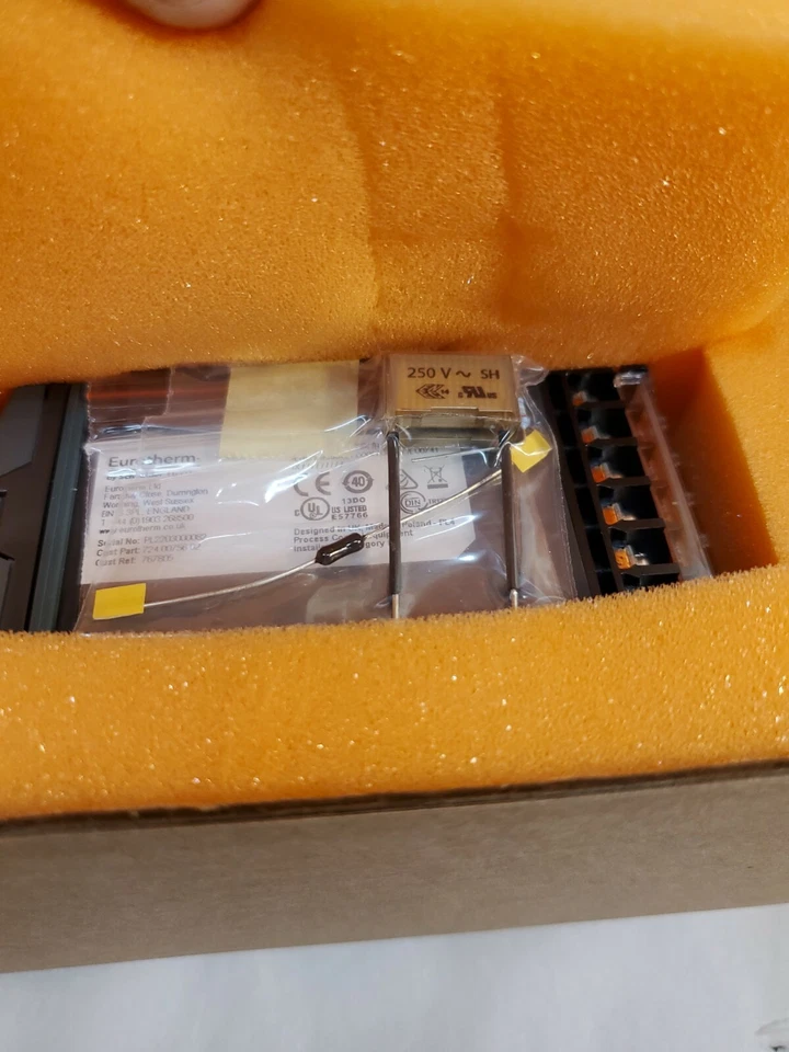 invensys, Eurotherm, Temperature Controller, 3216 /CC/VH/LDXX/R/XXX/G/ENG, New - Image 3 of 4