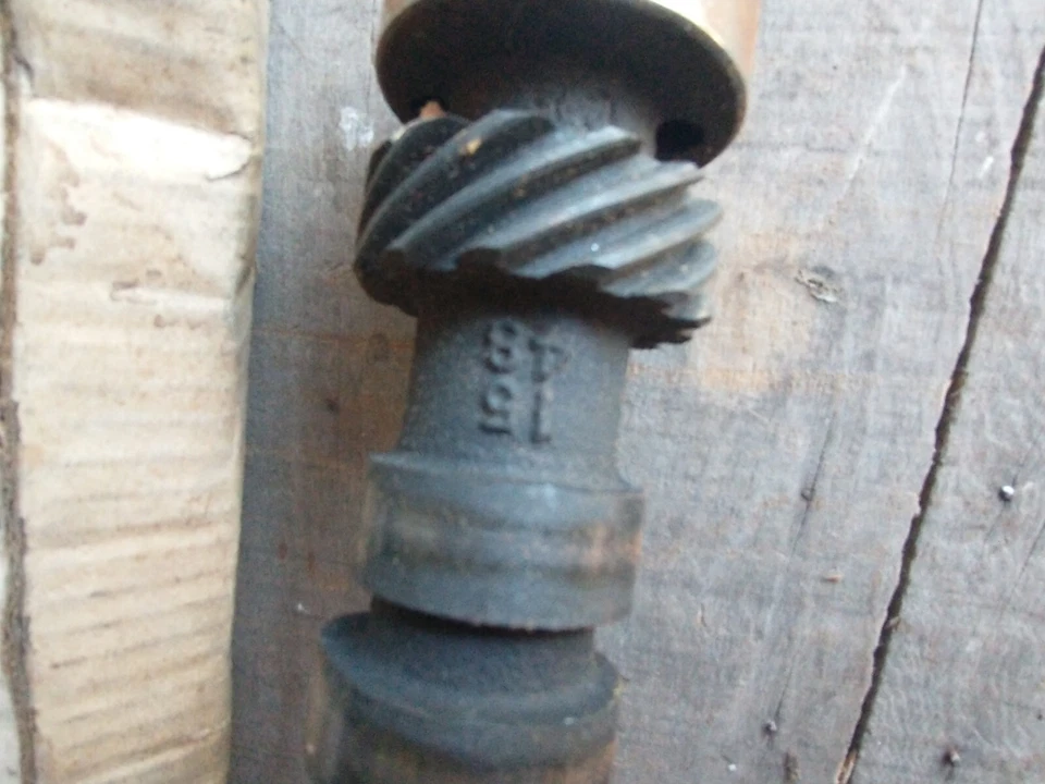 CHEVY GMC CAMSHAFT Perfect Cirlce Part No. 229-1637 NOS No Box - Image 3 of 4