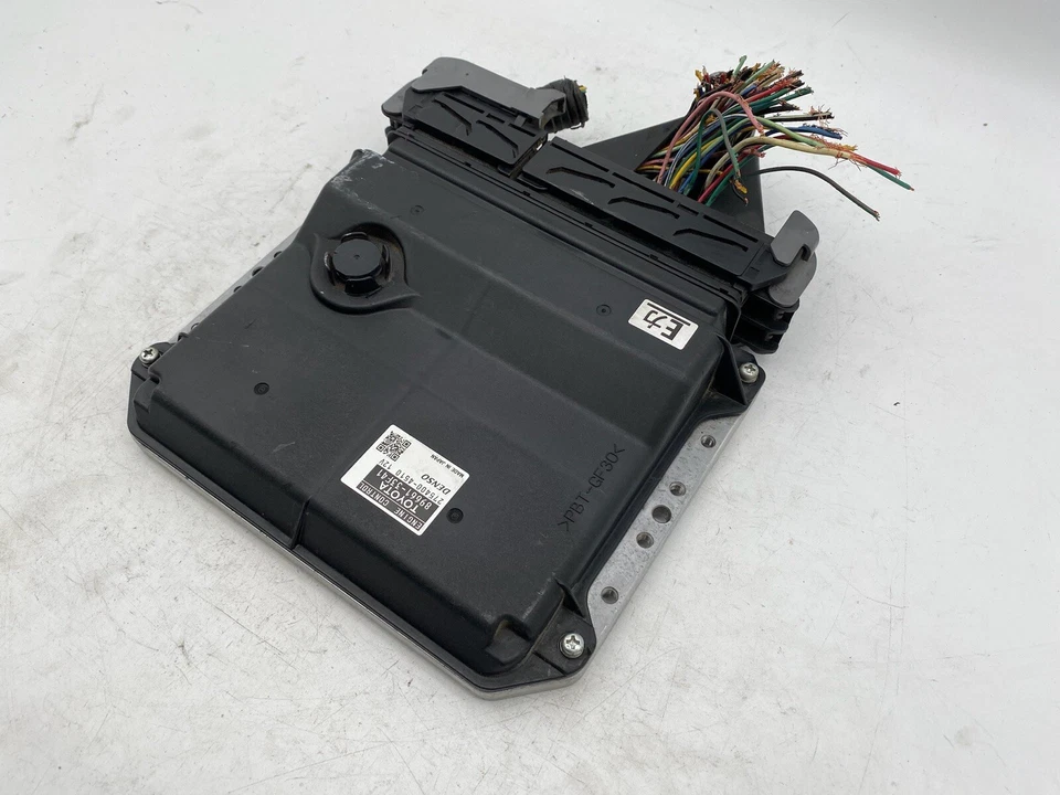 Компьютерный модуль управления двигателем V6 2010 Lexus ES350 3,5 л ECM PN 89661-33F41 - Изображение 2 из 4