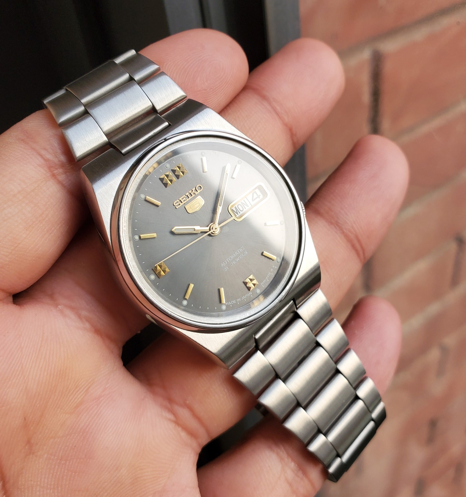 Seiko Smooth Dial JDM SS Ultra Grey Automatic Vintage Rare SKXL48 Retro Sunburst - vintagewatches.pk