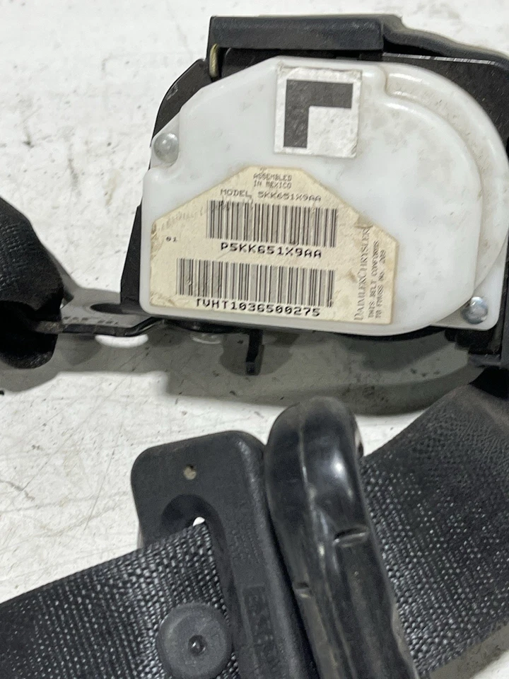 03-06 Jeep TJ Wrangler conductor delantero izquierdo macho cinturón retractor 5KK651X9AA CC Foto 2 de 4