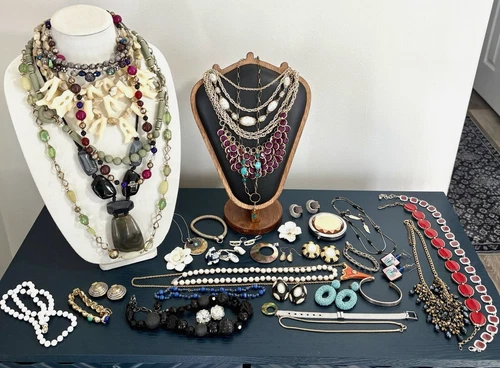 Vintage Estate Wearable Costume Jewelry Lot 2 Lbs 11 oz