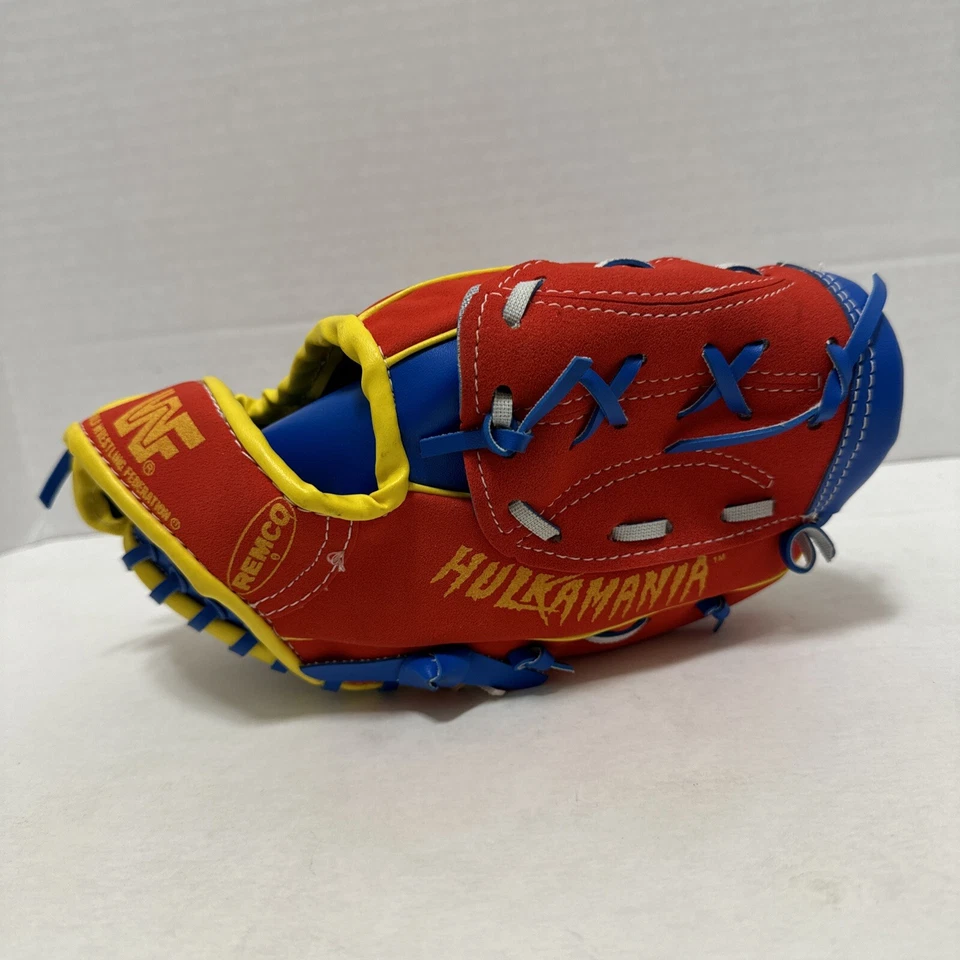 Vintage 1991 Hulk Hogan Hulkamania WWF Wrestling Youth Size Remco Baseball Glove - Image 4 of 4