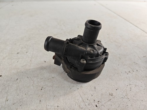 Zusatzwasserpumpe Umwälz Original VW Audi Golf 8 Variant Passat B8 2Q0965567A
