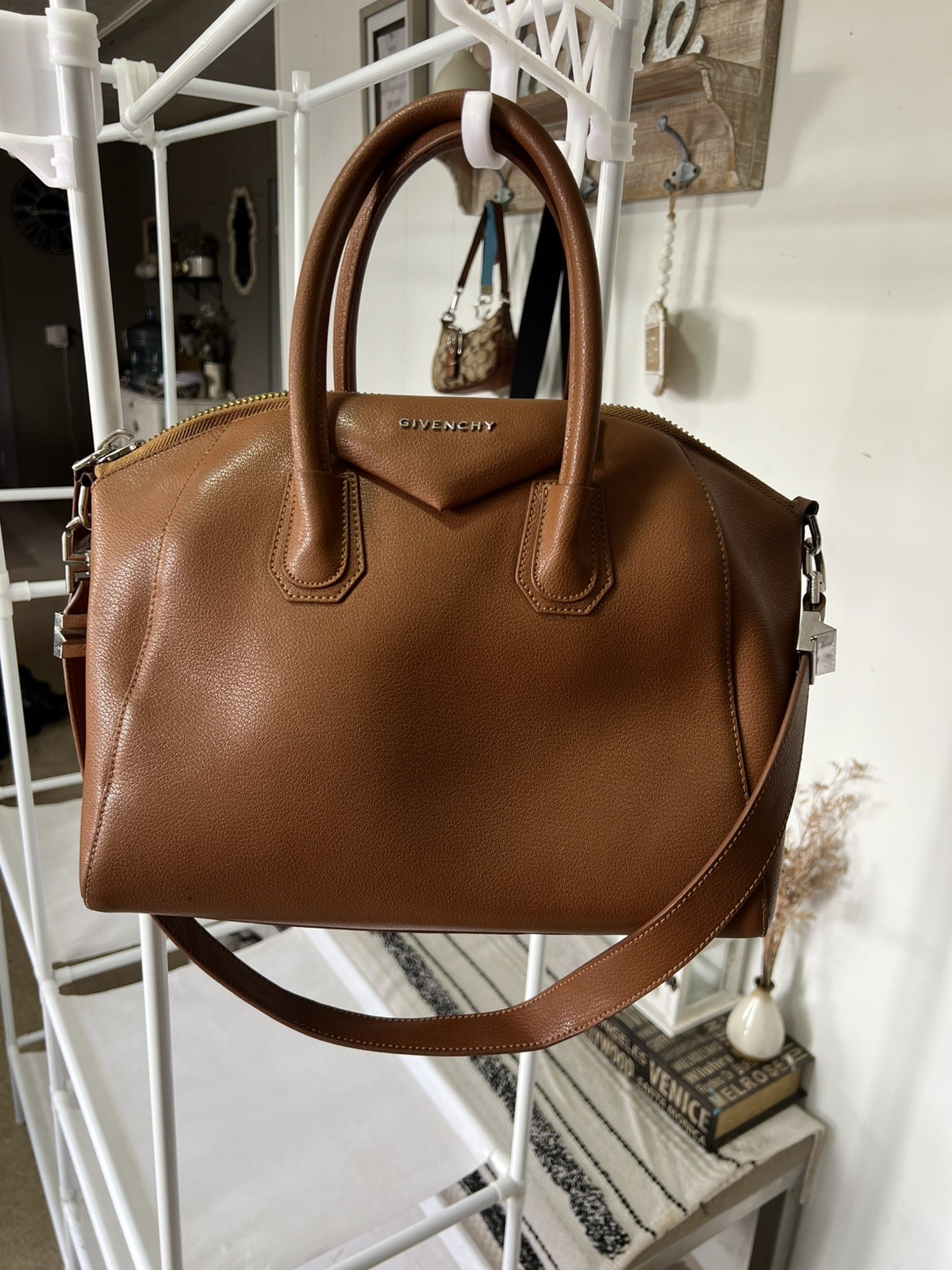 Givenchy Antigona Medium — image 6