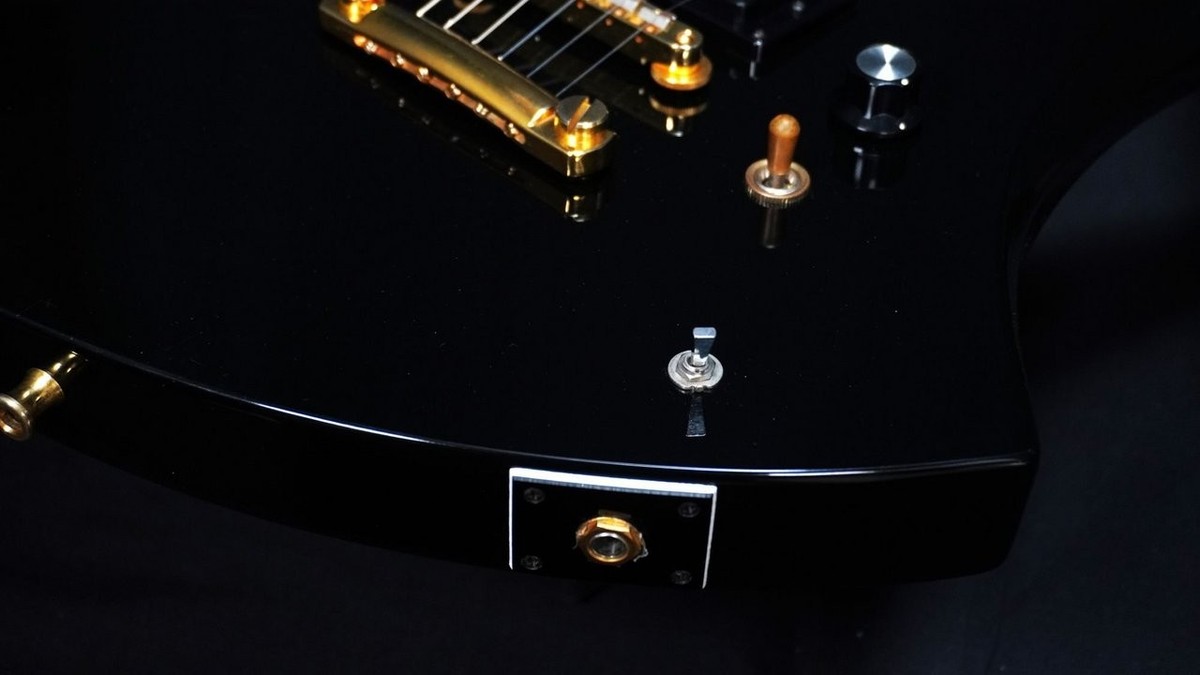 FERNANDES BURNY MG-80X Black hide Model 1991-2010 | eBay FERNANDES BURNY MG-80X Black hide Model 1991-2010 | eBay