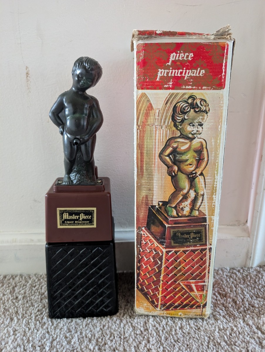 Ouvre-bouteille Vintage Années 1940 – Fonte, Homme Qui Urine Et Fume (original Japon)