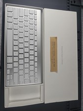   Apple A1314 Wireless Keyboard - Complete In Box Basically New - Factory Plastic