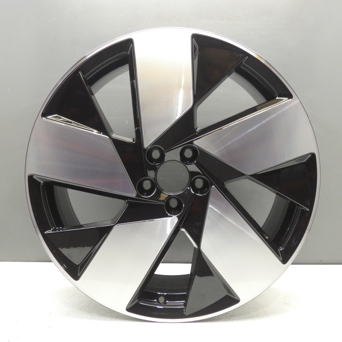 VOLVO XC40 C40 DIAMOND CUT 20