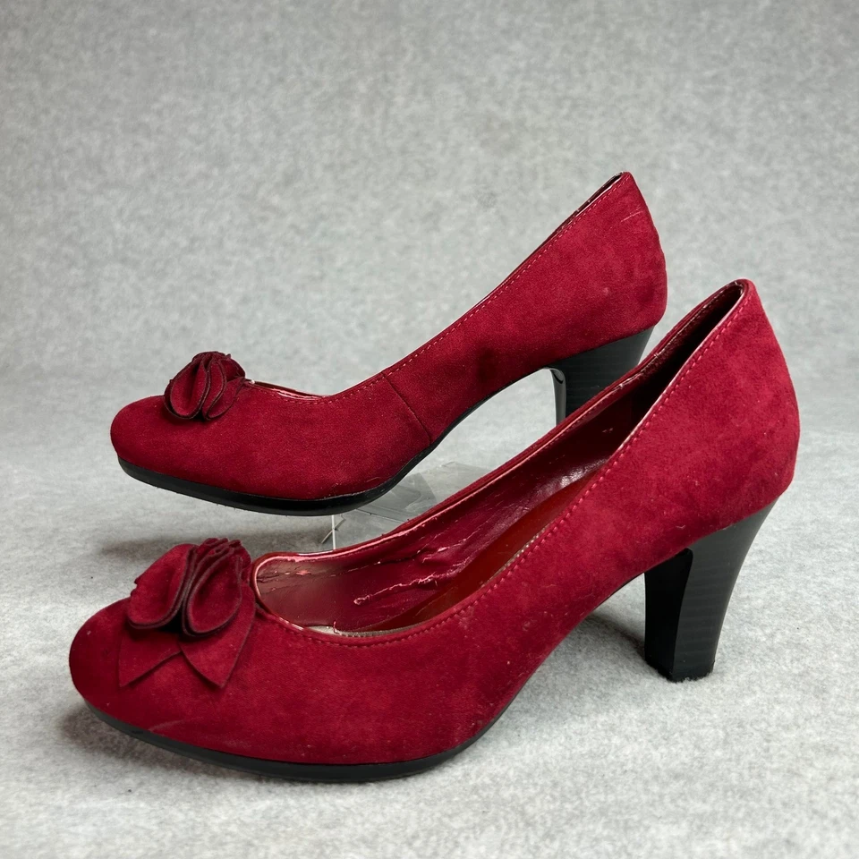 Croft & Barrow Rojo Gamuza Zapatos Tacones 8.5M Detalle Flor Punta Redonda Vestido Años 90 Foto 2 de 4