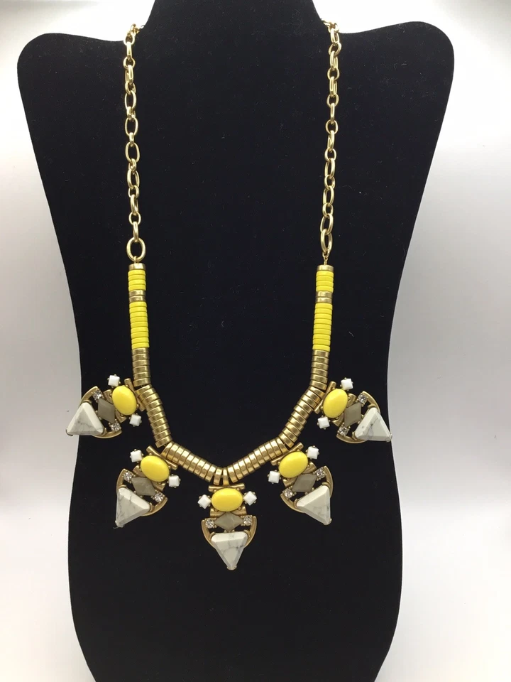 Collar Stella and Dot Pabellón Declaración Oro Amarillo Gris Piedras Geométricas 24" Foto 2 de 4