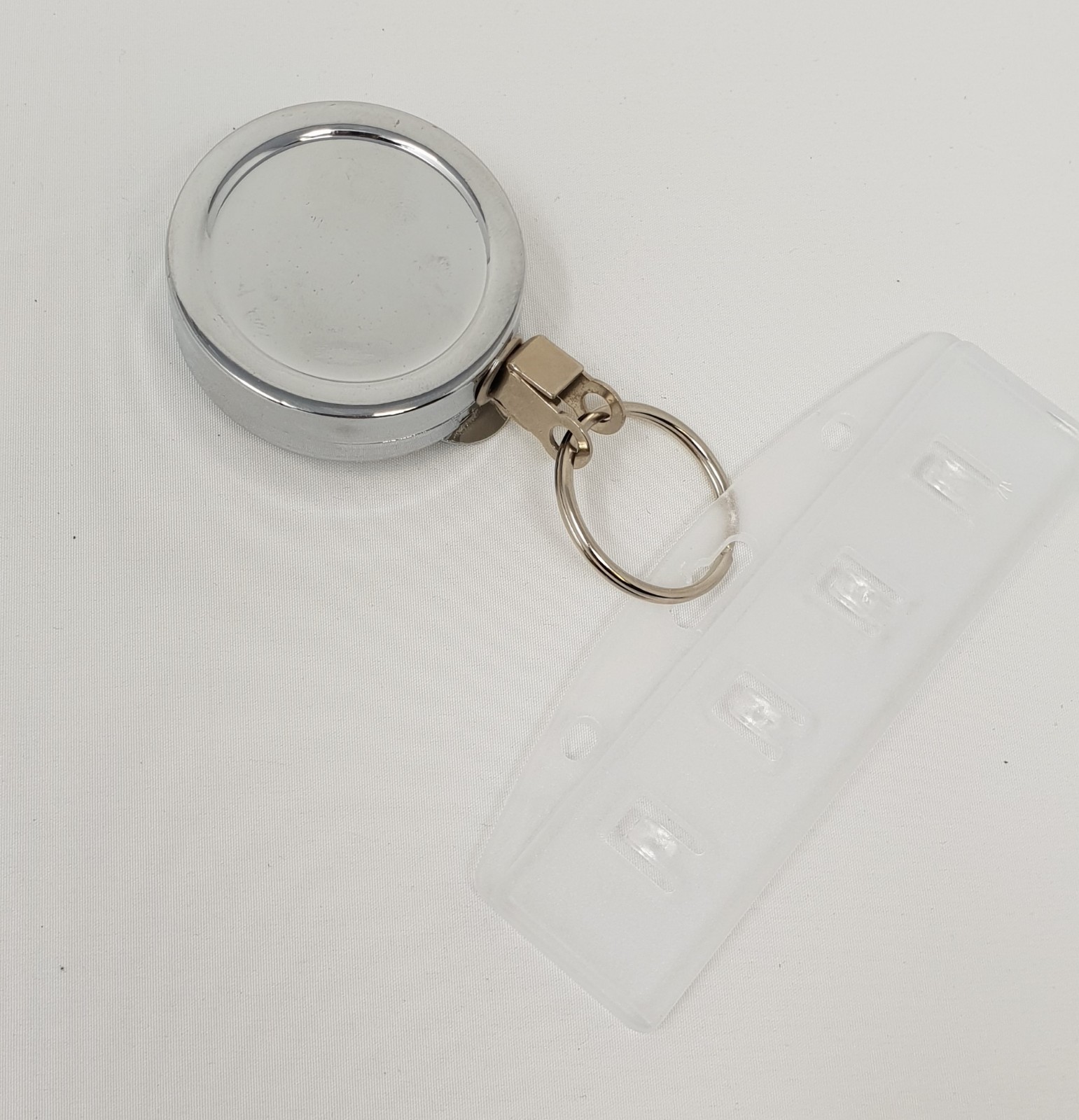 Heavy Duty Reel Retractable Security Door Pass Key Holder With Swipe