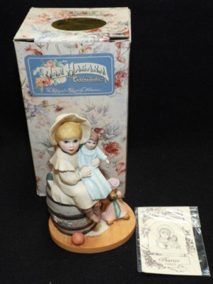Vintage 1990 Jan Hagara Porcelain Figurine Sharice #S20603 w