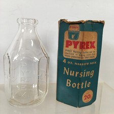 Vtg PYREX NURSING BOTTLE 4 oz glass bottle Original Cardboard Sleeve 20 Cents