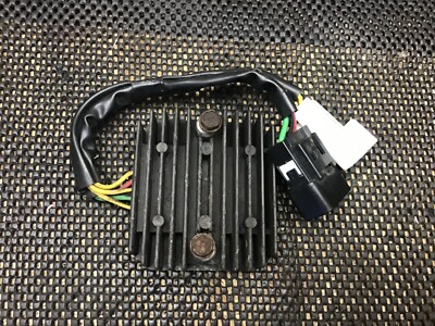 Honda Swing FES 125 2008 Regler Gleichrichter Anschluss Stecker ist defekt 13384 T85