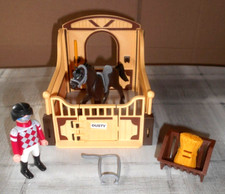 Pferdebox Playmobil mit Zubeh&ouml;r - Spielzeug Pferd Reiterhof - TOP