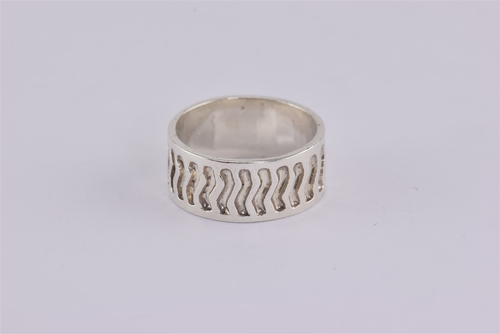 Sterling Silver 8mm Carved Pattern Flat Sided Ban… - image 3