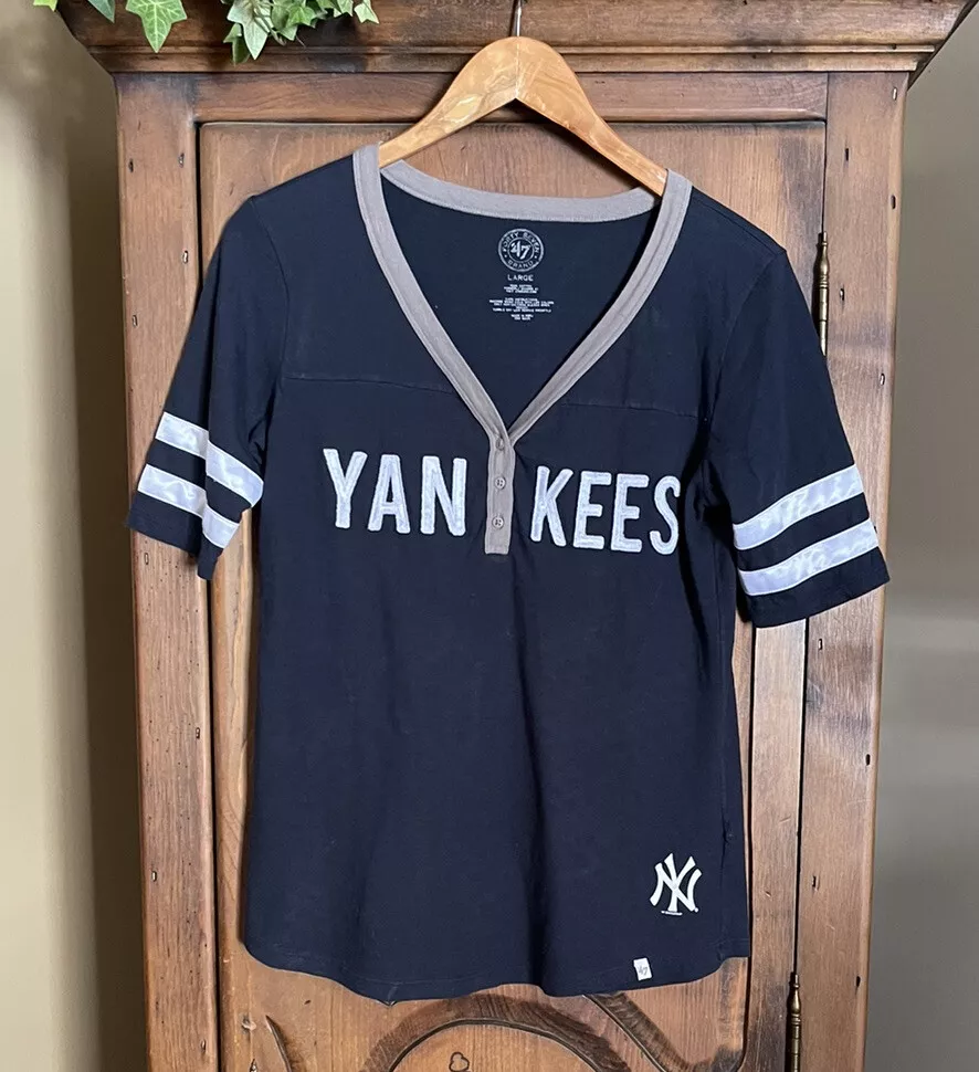 NEW YORK YANKEES 47Brand Women's Large V-neck S/S Cotton 3 Button Pullover  Shirt