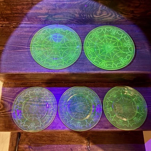 VINTAGE GREEN URANIUM CAMEO BALLERINA DEPRESSION GLASS 9.25” PLATES SET OF 5