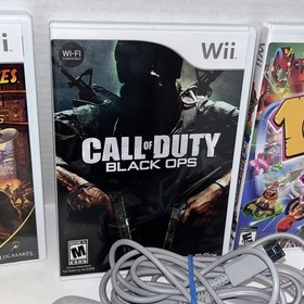 Nintendo Wii Console Bundle w/2 Remotes, 2 Nunchuks, Sensor Bar 3 Games TESTED