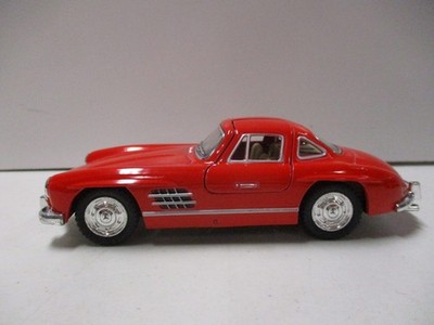 Kinsmart 1965 Mercedes Benz 300SL 1/36