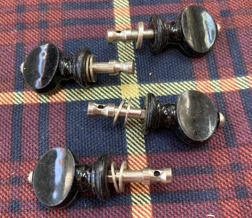 Set of Vintage 1960s-1970s Ukulele Friction Tuners, Black Button Tuning Machines - Image 2 of 2