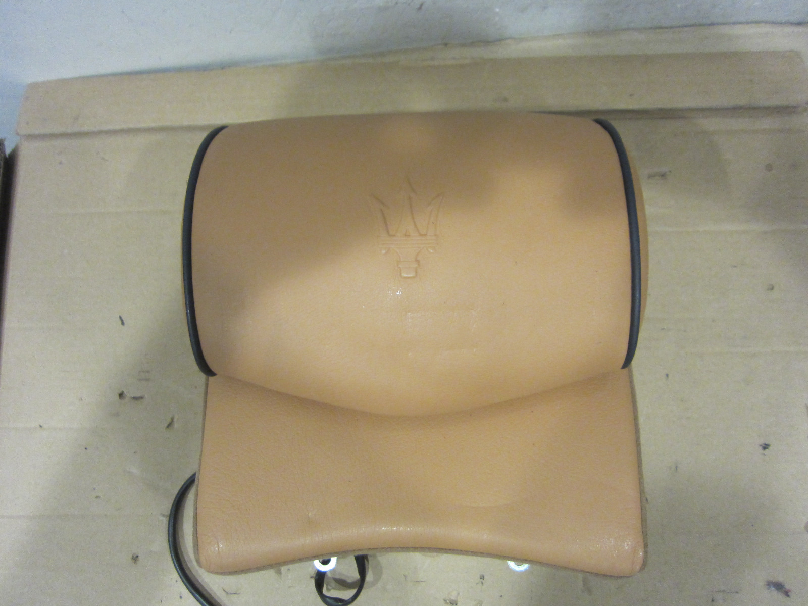 Maserati Quattroporte 2006 -  Rear Middle Headrest - Cuoio - P/N 981421700
