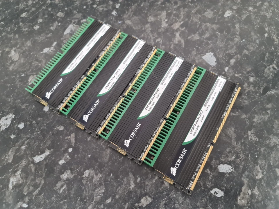 8GB Kit Corsair Dominator 4x2GB CMD8GX3M4A1333C7 1333MHz Desktop Memory EC2106 - Image 3 of 4