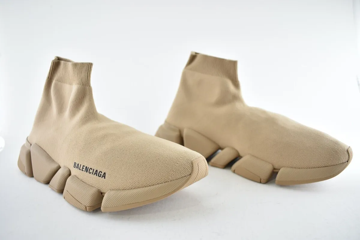 conjunción comentario crear Balenciaga Speed 2.0 Sock Beige Black Logo High Top Pull Knit Trainer  Sneaker 42 | eBay