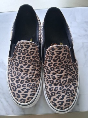 VANS Classic Slip-On Women s Canvas Slip-On Sneakers Leopard Print Beige/Black