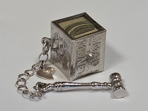 ninastreasures707 on eBay