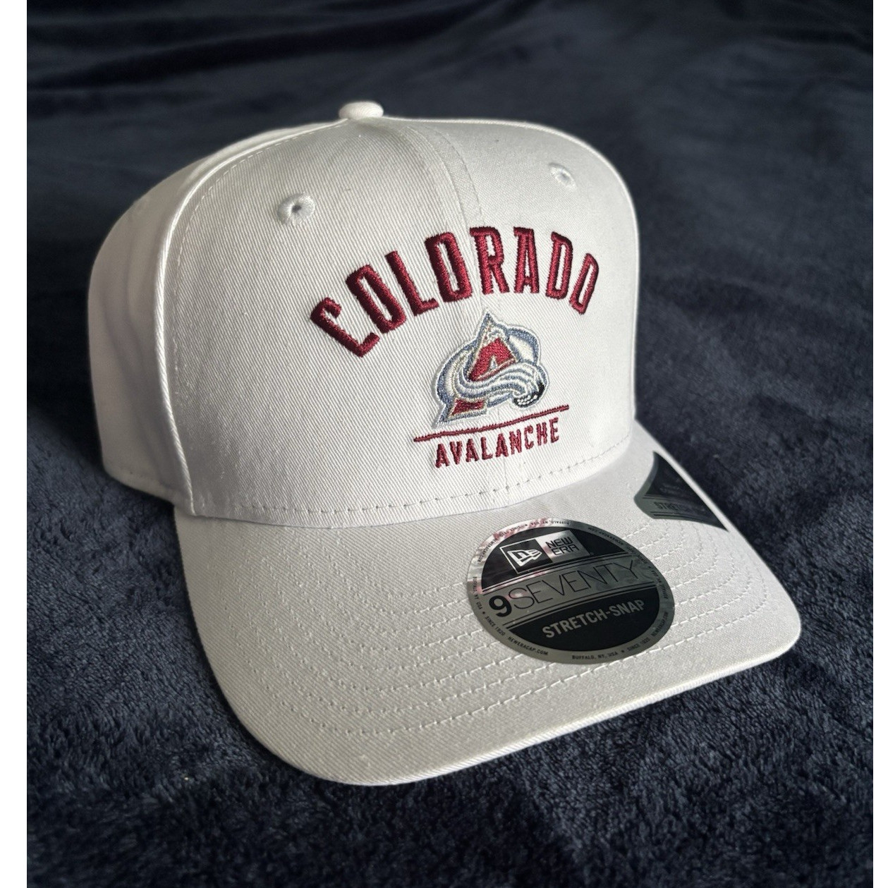 New Era Colorado Avalanche NHL White 9SEVENTY Snapback Stretch Hat Cap