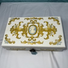 Vintage Avon jewelry/trinket Box With A Blue Cameo And Yellow Scroll