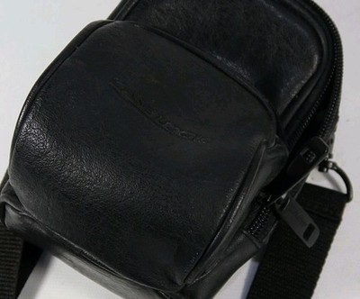 Case Logic Camera Bag 35 MM Shoulder /Hand Or Belt Held Zipper closure