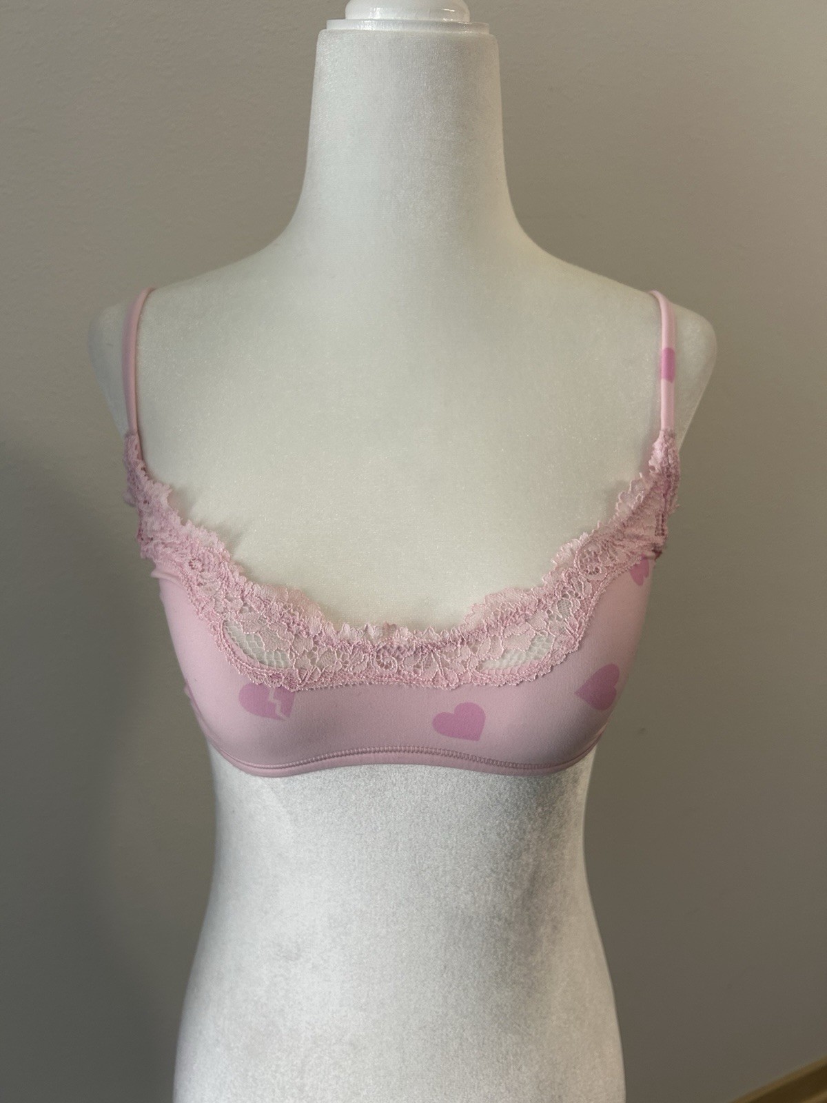 Skims Fits Everybody Lace Pink Hearts Scoop Bralette Limited Holiday NWOT RARE