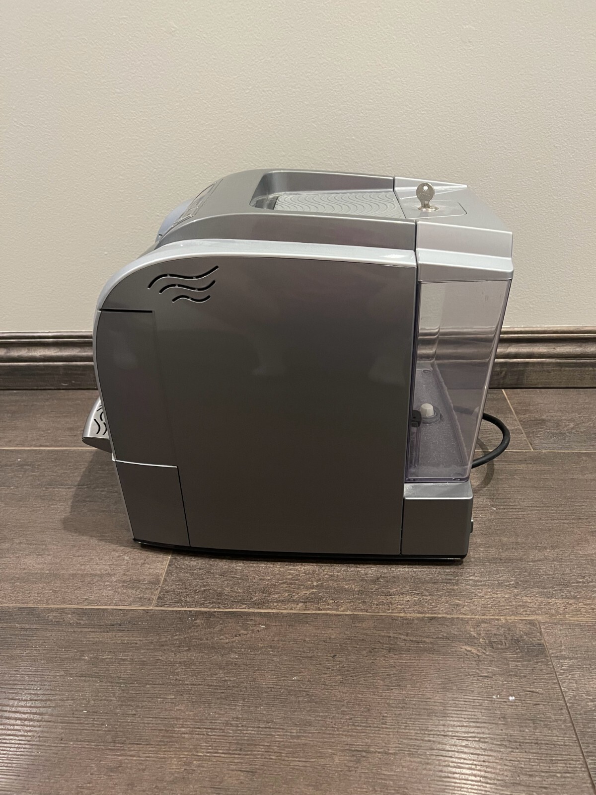 LAVAZZA BLUE Capsule Pod Espresso Cappuccino Machine LB2312 With Keys