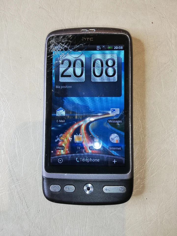 TELEPHONE mobile PORTABLE HTC DESIRE ANDROÏD avec boite d'origine et documents - Photo 1/4