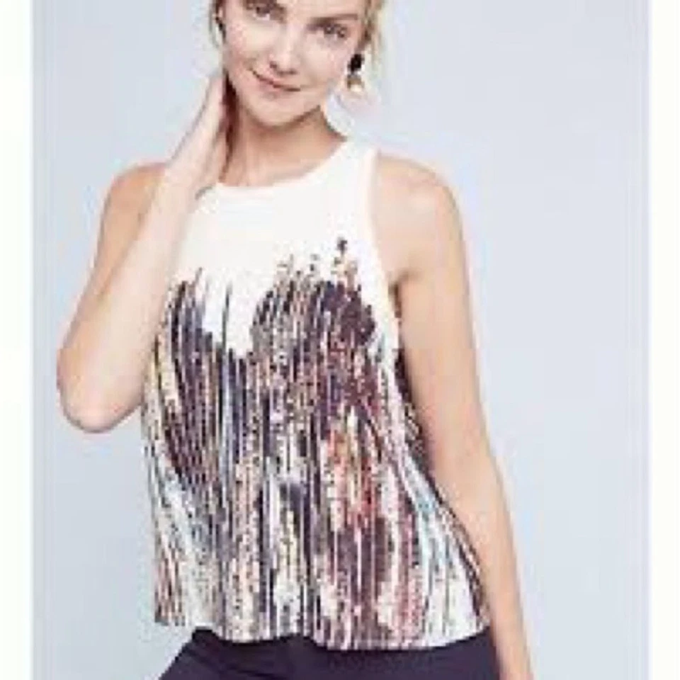 Top Anthropologie estampado floreat con lentejuelas sin mangas 10 Foto 2 de 4