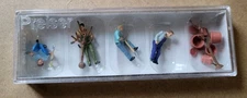 PREISER 10466 HO SCALE PEOPLE~PLANTING ~ (4 FIGURES W/LAWN TOOLS/planters)