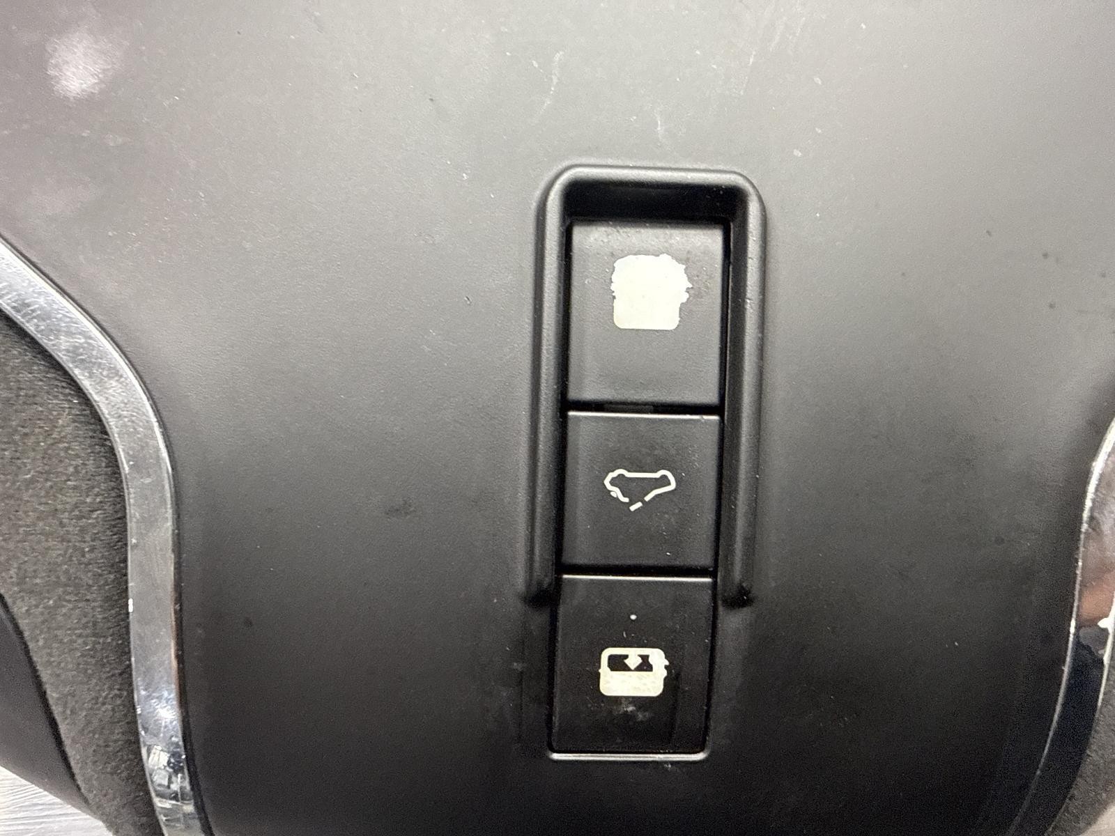 Maserati Ghibli S Q4 2014 Upper Dome light P/N 08927901